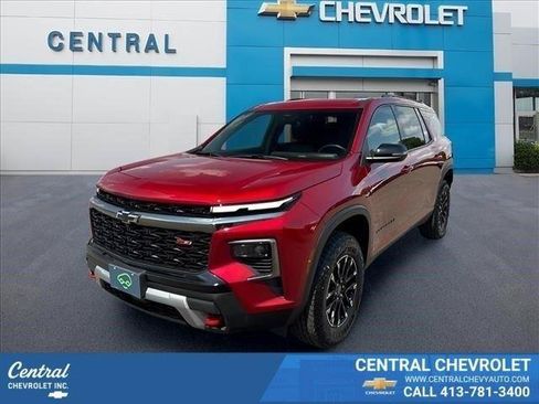 Certified 2025 Chevrolet Traverse Z71 AWD/4WD image 1