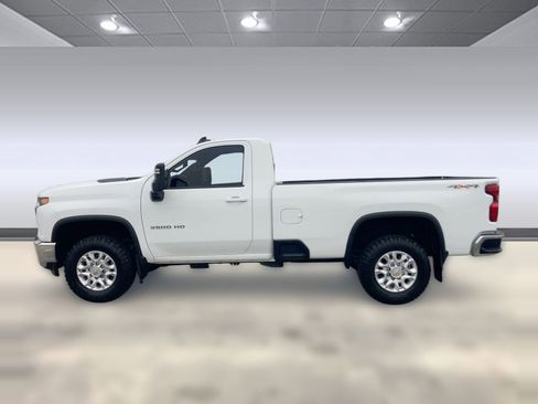 Used 2022 Chevrolet Silverado 3500 LT w/ Convenience Package image 2