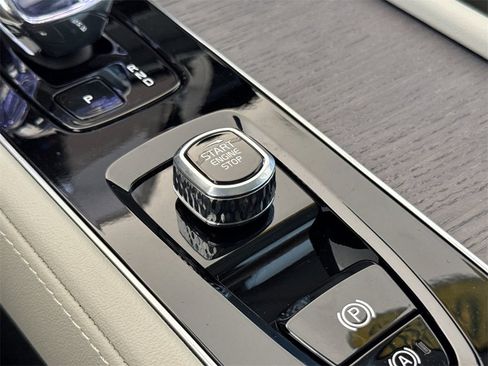 New 2026 Volvo XC90 T8 Ultra image 23