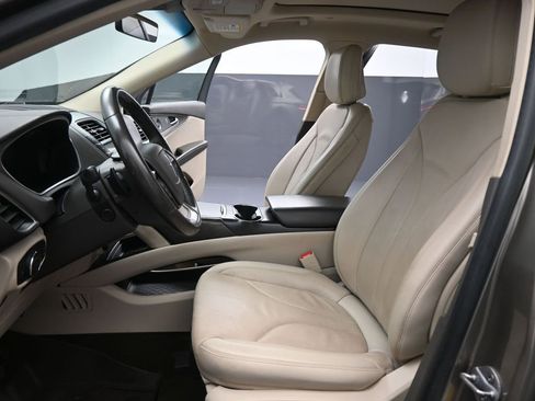 Used 2020 Lincoln Nautilus Reserve image 8