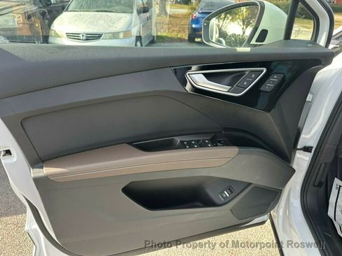 Used 2024 Audi Q4 e-tron Premium image 12