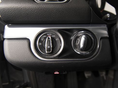 Used 2025 Porsche 718 Cayman image 19