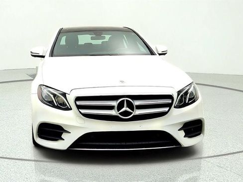 Used 2020 Mercedes-Benz E 350 4MATIC Sedan image 2