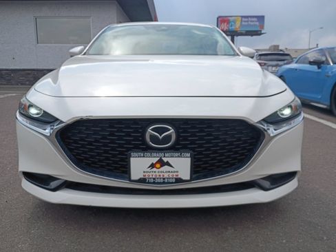 Used 2019 MAZDA MAZDA3 Sedan FWD image 2