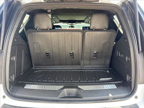 Certified 2024 GMC Yukon Denali Ultimate w/ LPO, Floor Liner Package AWD/4WD image 23
