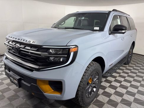 New 2026 Ford Expedition Tremor image 3