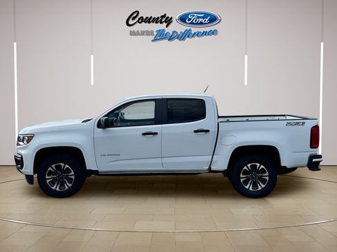 Used 2022 Chevrolet Colorado Z71 AWD/4WD image 3
