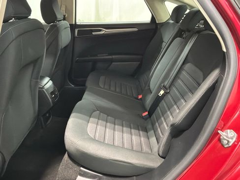 Used 2020 Ford Fusion SE FWD image 20