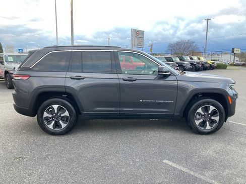 New 2024 Jeep Grand Cherokee Limited 4xe w/ Luxury Tech Group II image 7