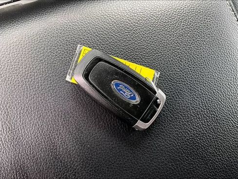 Used 2019 Ford F150 Lariat w/ Equipment Group 502A Luxury AWD/4WD image 35