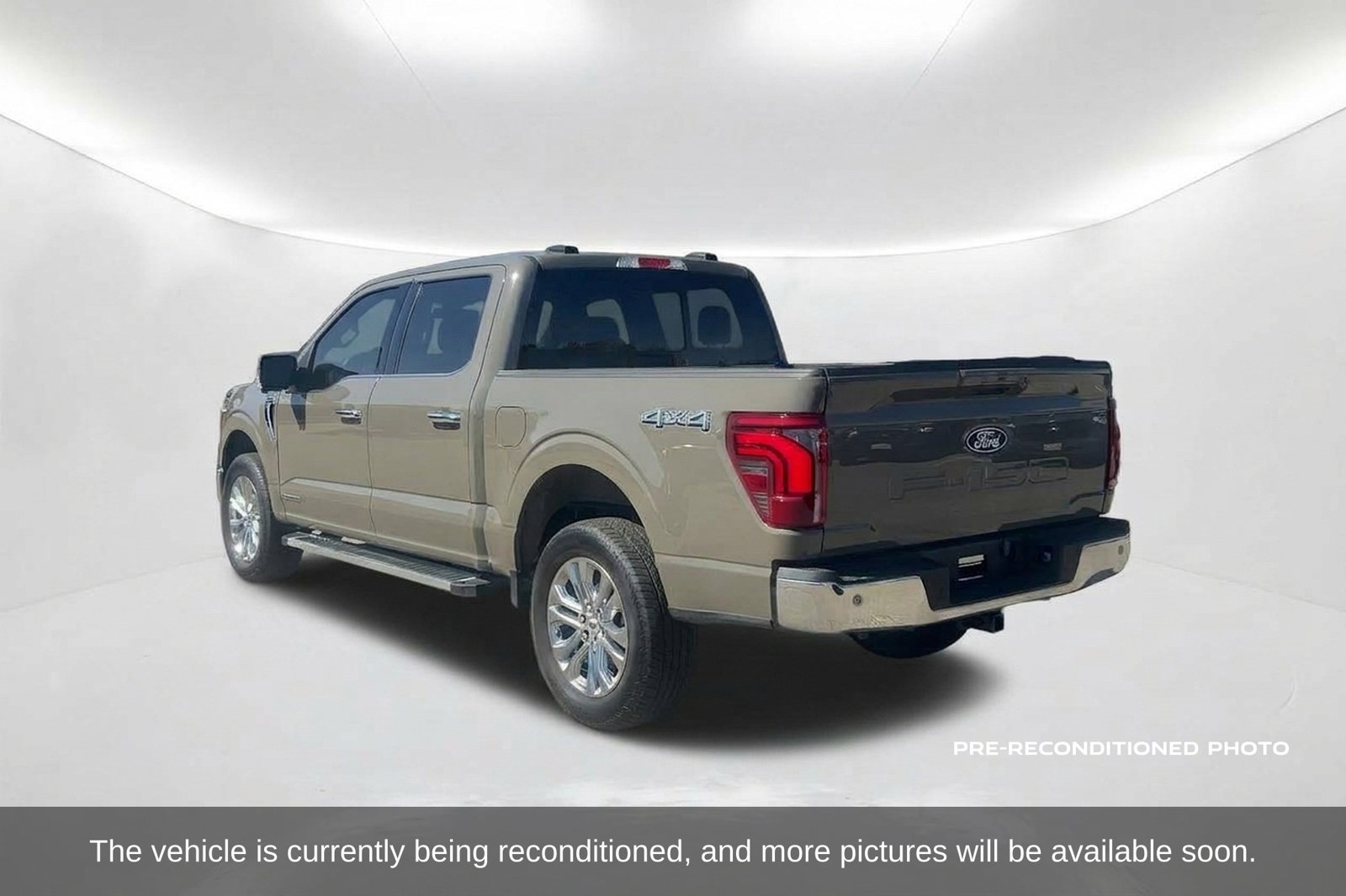 Used 2025 Ford F150 Lariat w/ Equipment Group 501A Mid AWD/4WD image 8
