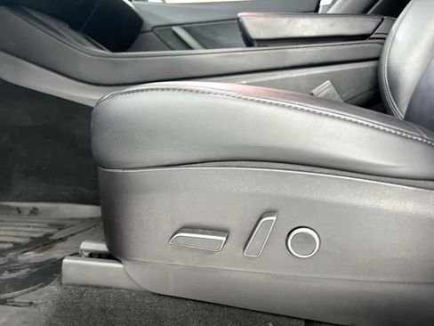 Used 2022 Tesla Model Y Performance image 13