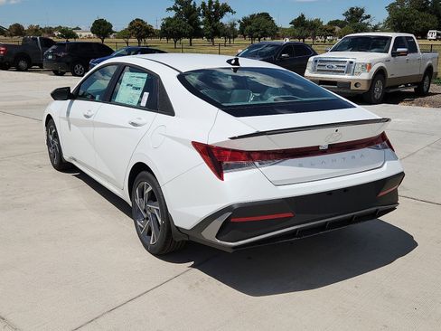 New 2025 Hyundai Elantra Sport image 3