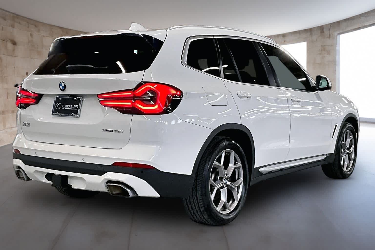 Used 2022 BMW X3 xDrive30i w/ Convenience Package AWD/4WD image 5