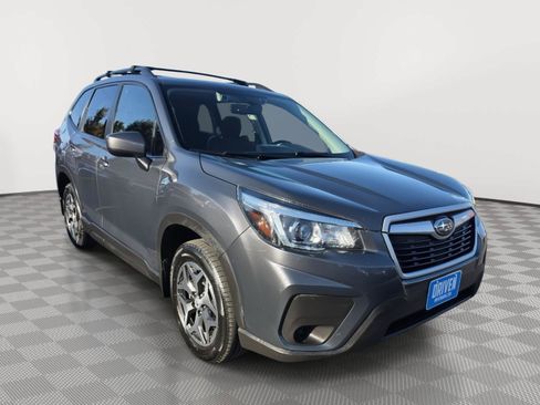 Used 2020 Subaru Forester Premium AWD/4WD image 3