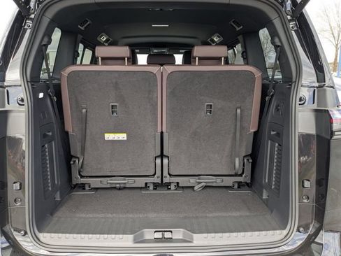 New 2025 Volkswagen ID. Buzz Pro S RWD image 12