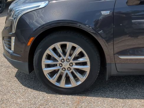 Used 2017 Cadillac XT5 Platinum w/ Driver Assist Package AWD/4WD image 14