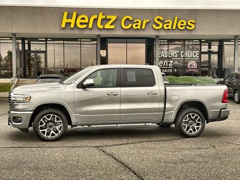 Used 2025 RAM 1500 Laramie AWD/4WD image 1