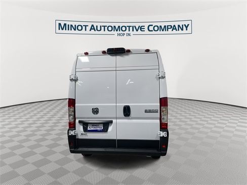 New 2026 RAM ProMaster 2500 w/ Convenience Group image 7