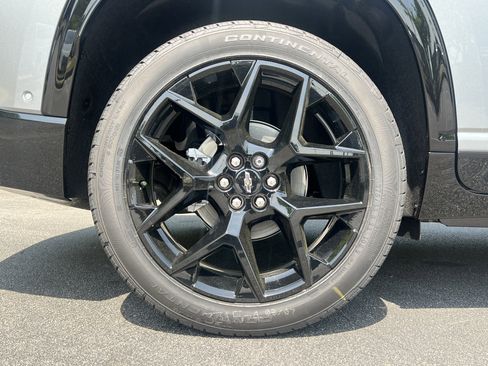 New 2026 Chevrolet Traverse RS FWD image 40