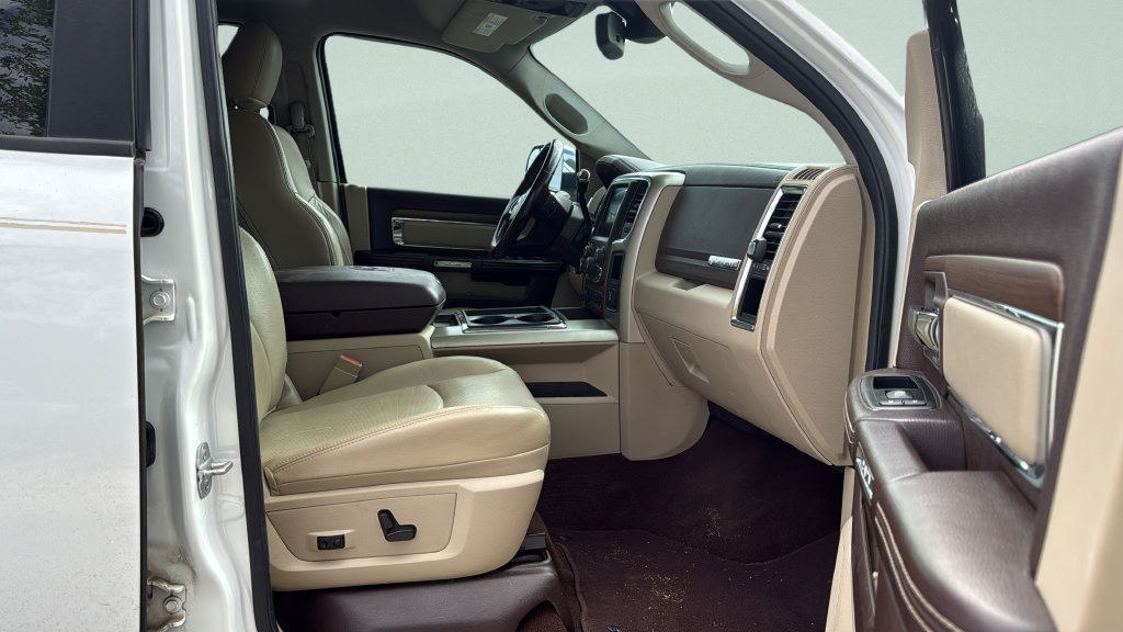 Used 2014 RAM 2500 Laramie AWD/4WD image 19
