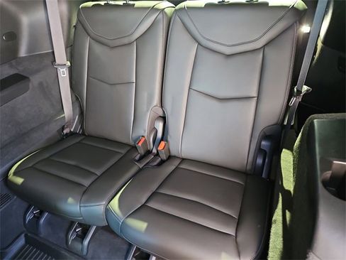 Used 2023 Cadillac XT6 Premium Luxury w/ Technology Package image 21