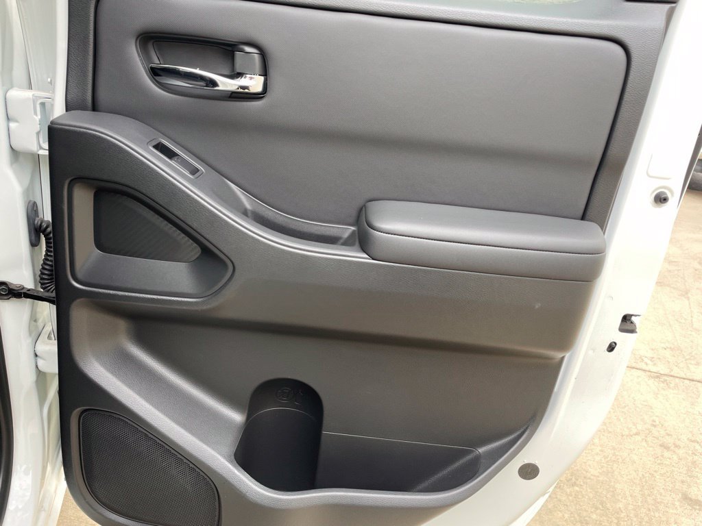 Used 2024 Nissan Frontier SV RWD image 23