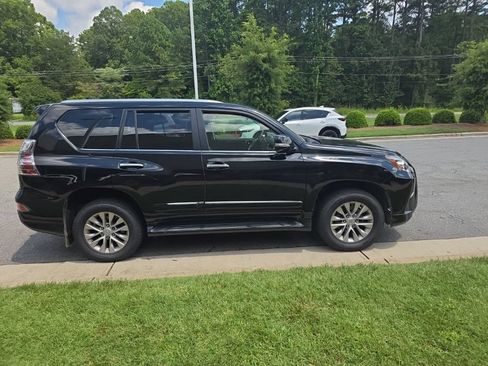 Used 2018 Lexus GX 460 Premium w/ Premium Package AWD/4WD image 6