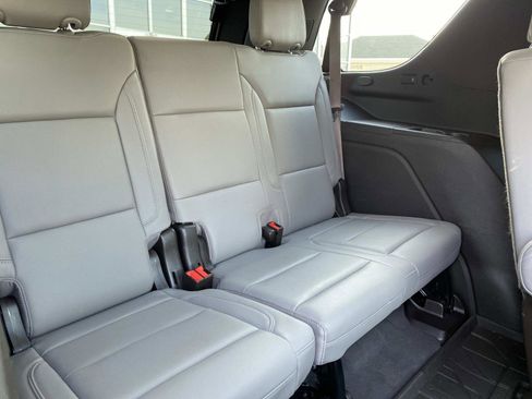 Used 2022 Chevrolet Tahoe LT w/ LT Signature Package image 31