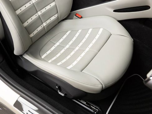 Certified 2024 Ferrari Roma Spider image 68