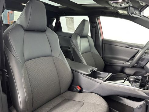 Certified 2025 Toyota bZ4X AWD image 26