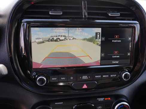 Used 2020 Kia Soul GT-Line Turbo FWD image 31