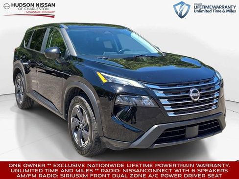 Used 2025 Nissan Rogue SV FWD image 1