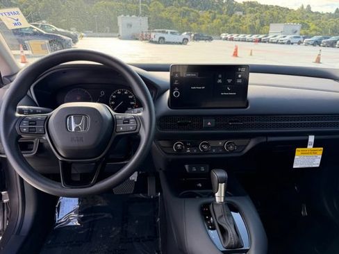 Certified 2026 Honda HR-V LX image 16