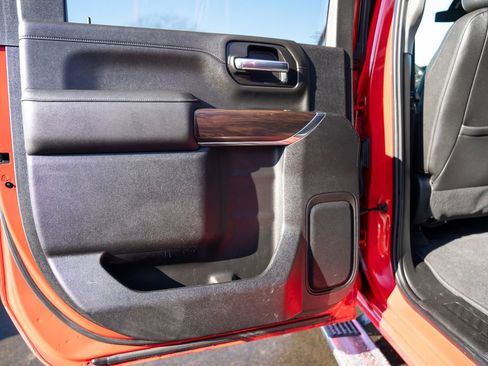 Used 2022 GMC Sierra 2500 SLT w/ SLT Premium Package image 17