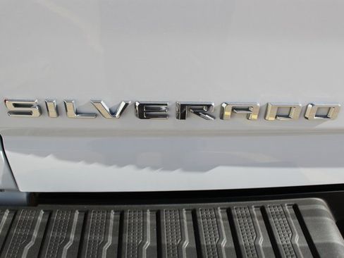 Used 2022 Chevrolet Silverado 2500 LT w/ Convenience Package image 19