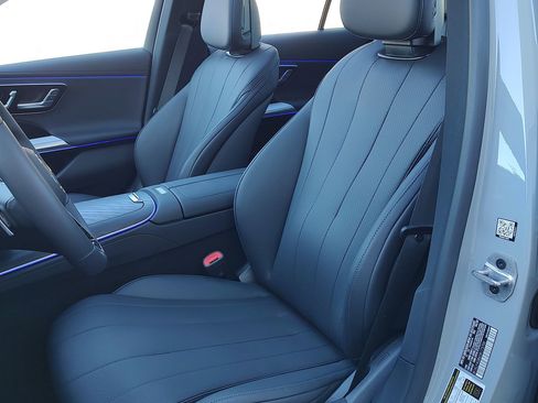 Used 2025 Mercedes-Benz E 350 Sedan image 46