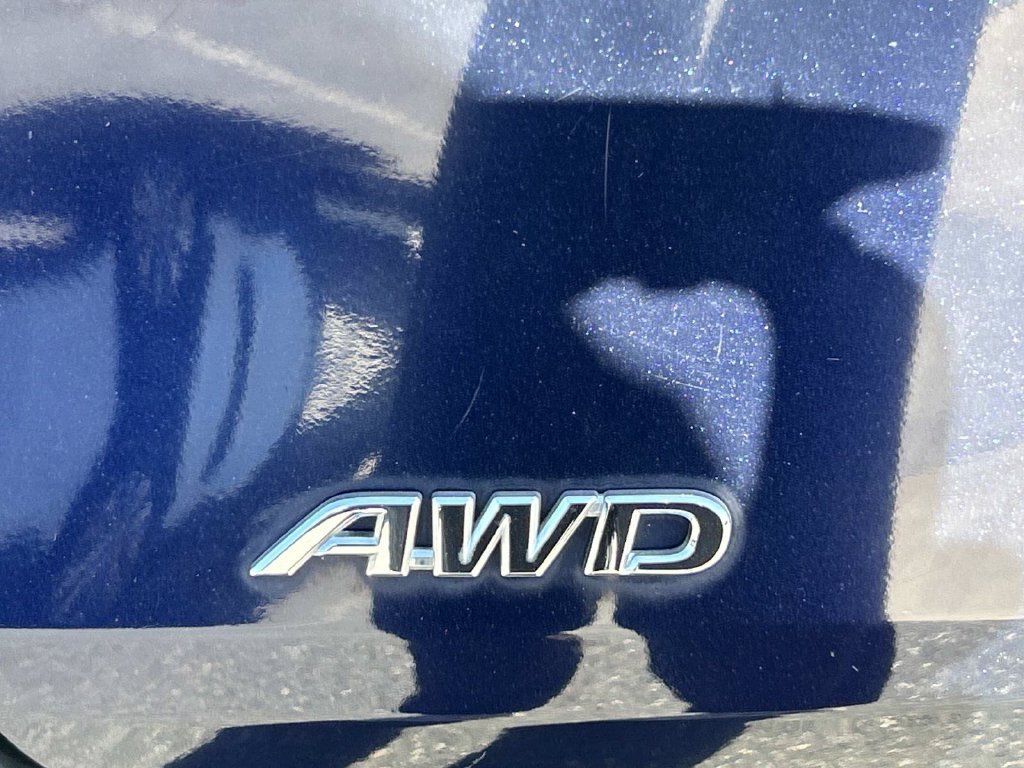 Used 2022 Toyota Sienna LE AWD/4WD image 12