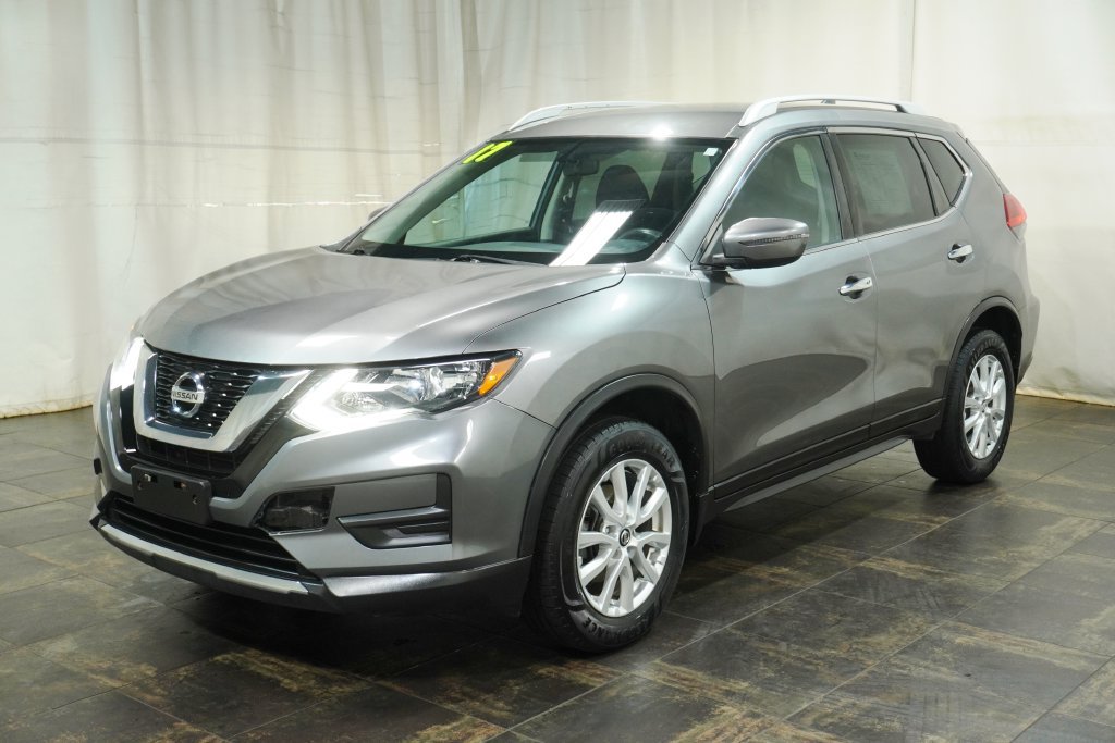 Used 2017 Nissan Rogue SV AWD/4WD image 2