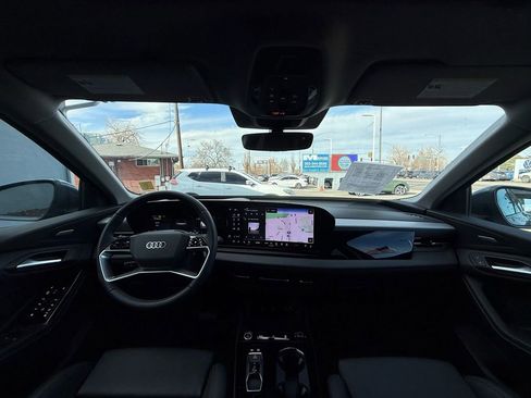 Used 2025 Audi Q6 e-tron Premium Plus w/ Premium Plus image 19