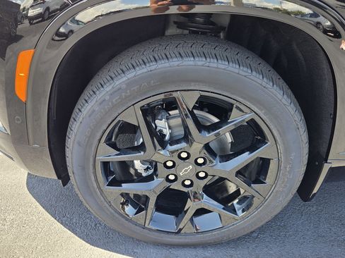 New 2026 Chevrolet Traverse RS w/ LPO, Floor Liner Package AWD/4WD image 4