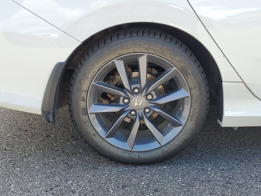 Certified 2019 Honda Civic EX image 5