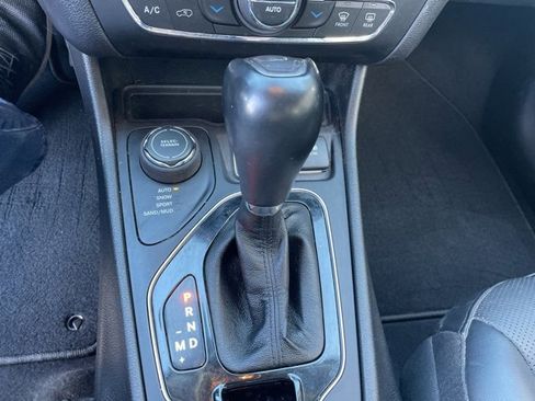 Used 2022 Jeep Cherokee Limited image 49