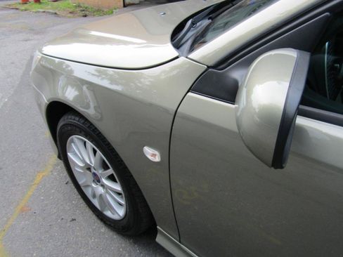 Used 2008 Saab 9-3 2.0T w/ Cold Weather Package FWD image 10