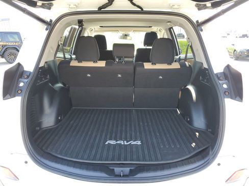 Certified 2017 Toyota RAV4 XLE image 9