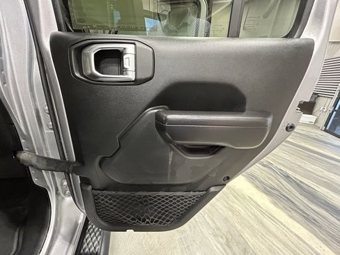 Used 2020 Jeep Gladiator Rubicon w/ Dual Top Group image 44