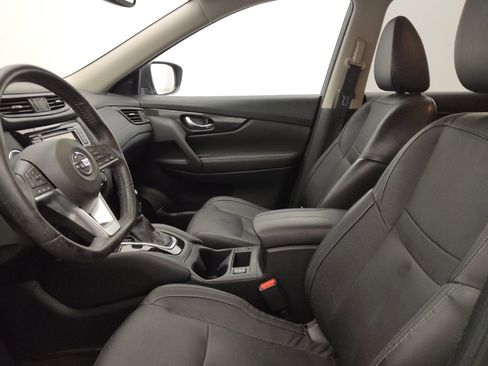 Used 2017 Nissan Rogue SL image 17