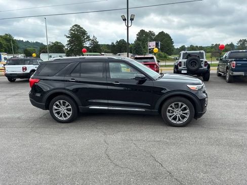 Used 2023 Ford Explorer Limited w/ Equipment Group 301A AWD/4WD image 9