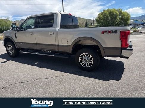 Used 2017 Ford F350 Lariat w/ Lariat Value Package AWD/4WD image 4