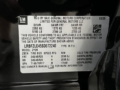 Certified 2025 Buick Envision Sport Touring AWD/4WD image 29
